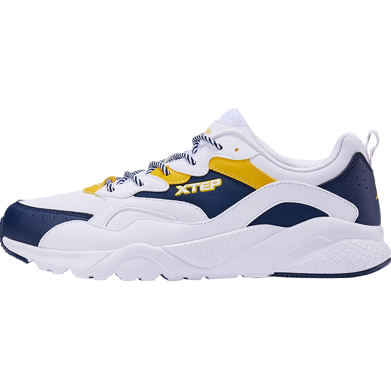 特步“探索”系列运动男鞋